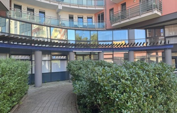 Kiadó iroda/üzlethelyiség