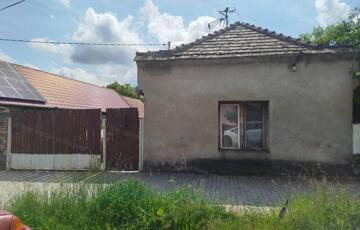 Eladó telek/földterület