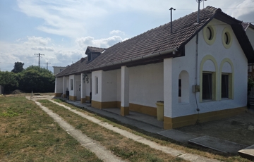 Eladó családi ház