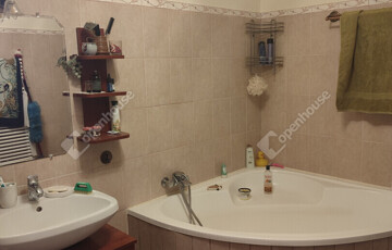 Kiadó családi ház