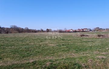 Eladó telek/földterület