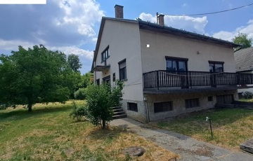 Eladó családi ház