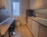 Cegléden a vasútállomás közelében, felújított, 2. emeleti téglalakás eladó!