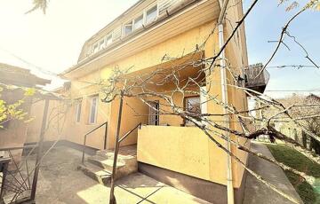 Eladó családi ház