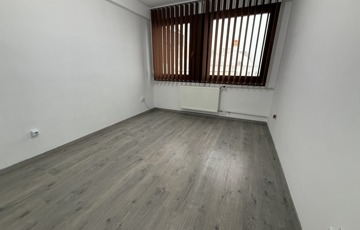 Kiadó iroda/üzlethelyiség