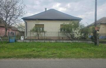 Eladó családi ház