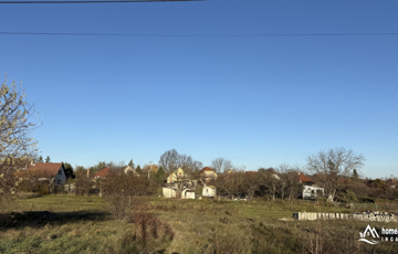 Eladó telek/földterület