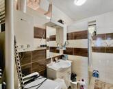 Cegléden a belvárosban földszinti tégla lakás eladó!