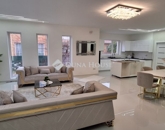 Eladó családi ház Budakalász 219 000 000 Ft