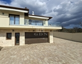 Eladó családi ház Vác 295 000 000 Ft