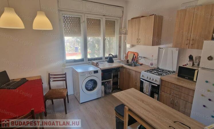 Eladó családi ház Törtel                                 