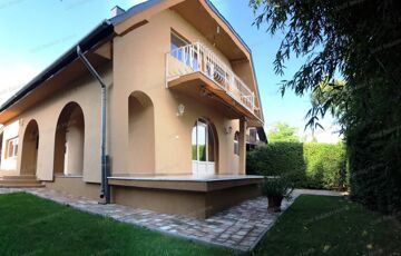 Eladó családi ház