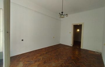 Eladó lakás
