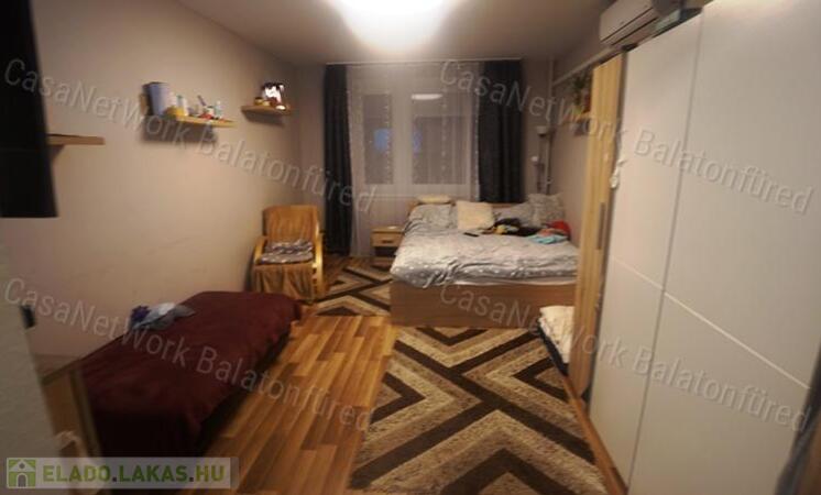 Egy kis festés és már be is költözhetsz - ELADÓ LAKÁS VESZPRÉMBEN                                 