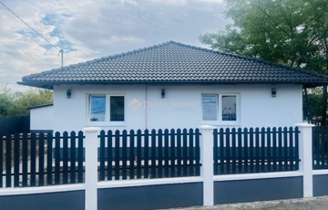 Eladó családi ház