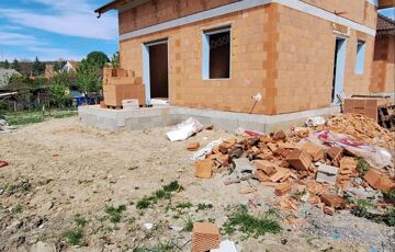 Eladó családi ház