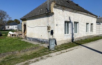 Eladó családi ház