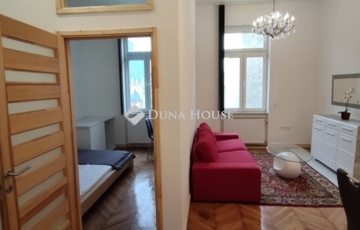 Eladó lakás