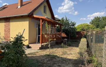 Eladó családi ház