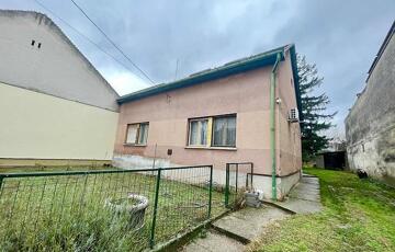 Eladó családi ház