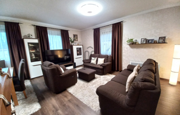 Eladó családi ház