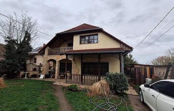 Eladó családi ház