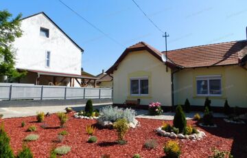 Eladó családi ház