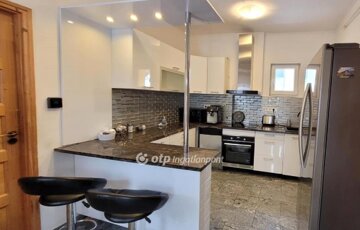 Eladó családi ház