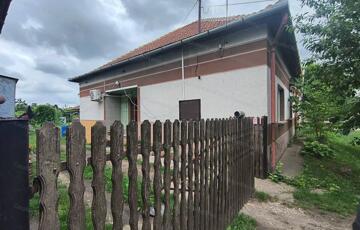 Eladó családi ház