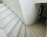Eladó 94 m2-es társasházi lakás Komáromban, 500 m2-es saját kerttel!