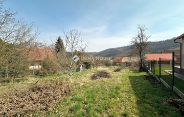 Eladó telek/földterület