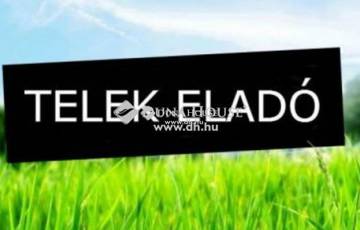 Eladó telek/földterület