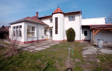 Eladó családi ház