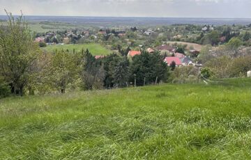 Eladó telek/földterület