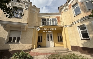 Eladó családi ház