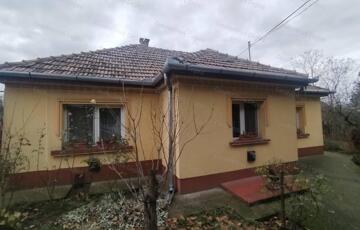 Eladó családi ház