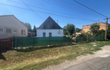 Eladó családi ház