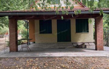 Eladó családi ház