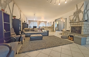 Eladó családi ház