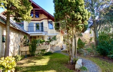 Eladó családi ház