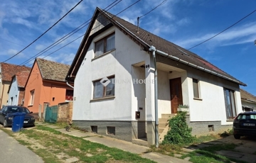 Eladó családi ház