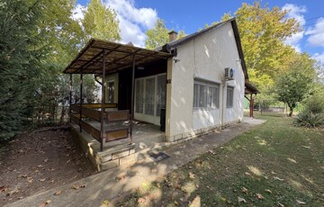 Eladó üdülő/nyaraló