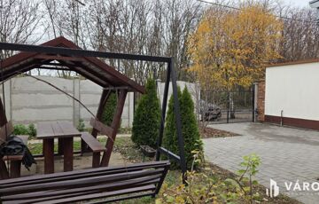 Eladó családi ház