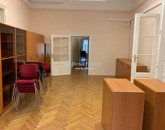 Kiadó iroda/üzlethelyiség Pécs 220 000 Ft