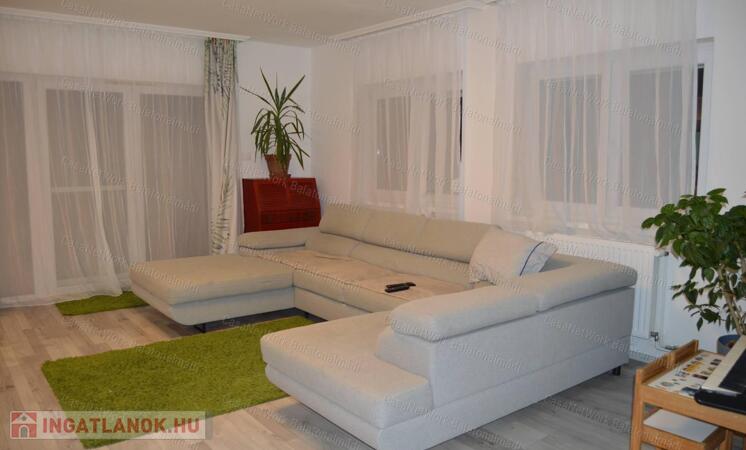 Tip-top, ideális méretű újszerű ház eladó!