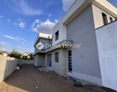 Eladó családi ház Vecsés 125 000 000 Ft