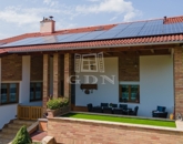 Eladó családi ház Vác 345 000 000 Ft