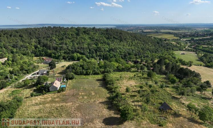 Panorámás építési telkek -eladó CSERSZEGTOMAJ belterületén                                 
