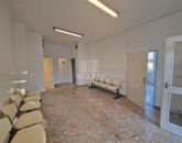 Kiadó iroda/üzlethelyiség Székesfehérvár 740 000 Ft