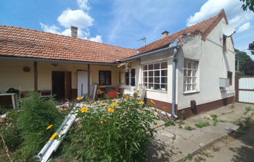 Eladó családi ház
